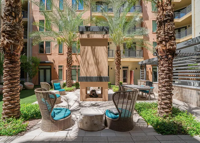 Apartment Boulevard Modern Roosevelt Row 1br Pool Gym 7