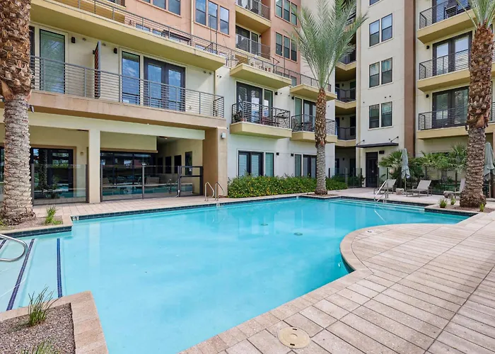 Apartment Boulevard Modern Roosevelt Row 1br Pool Gym 7 *